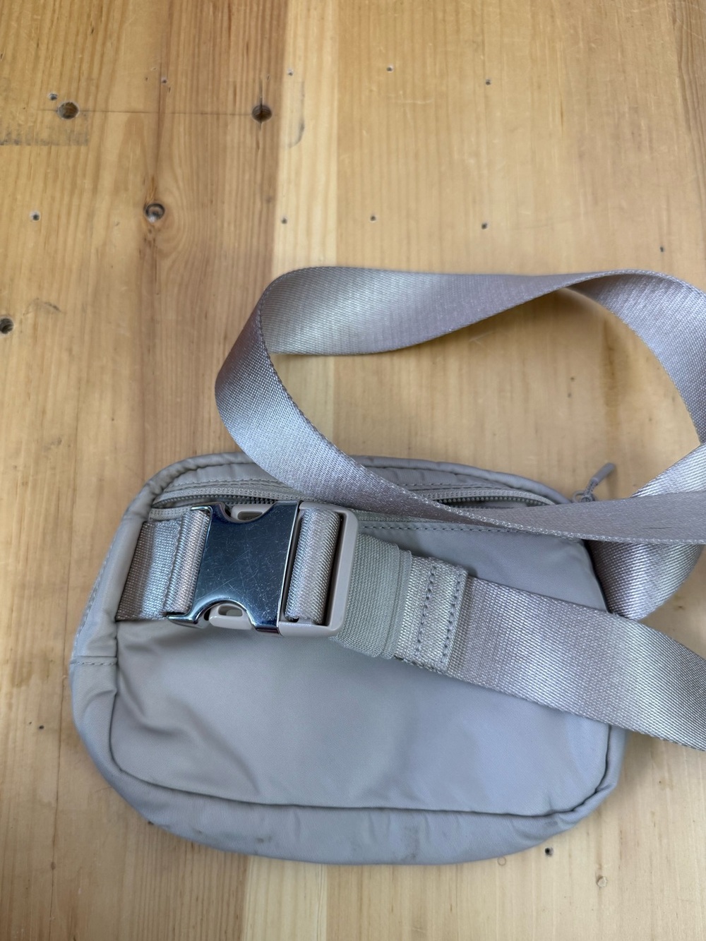 Lululemon Everywhere Belt Bag 1L Trench/White Opal Logo Tan Crossbody - Picture 4 of 5